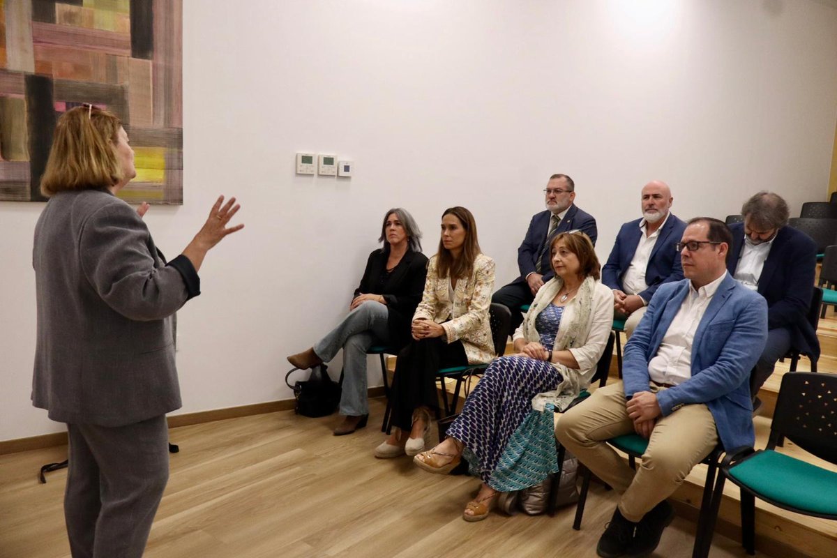 Participando en la Reunión del Grupo de Respuesta Nacional de Familia junto a <a href="/Igarrigavaz/">Ignacio Garriga</a>, <a href="/AinhoaGFlorez/">Ainhoa García Flórez 🇪🇸</a>, <a href="/DavidMorenoVOX/">David Moreno Ramos</a> o <a href="/dariveg/">Daniel Arias Vegas</a>. La coordinación es clave para defender el futuro y los derechos de las familias.

Es fundamental que estos grupos de trabajo a nivel nacional