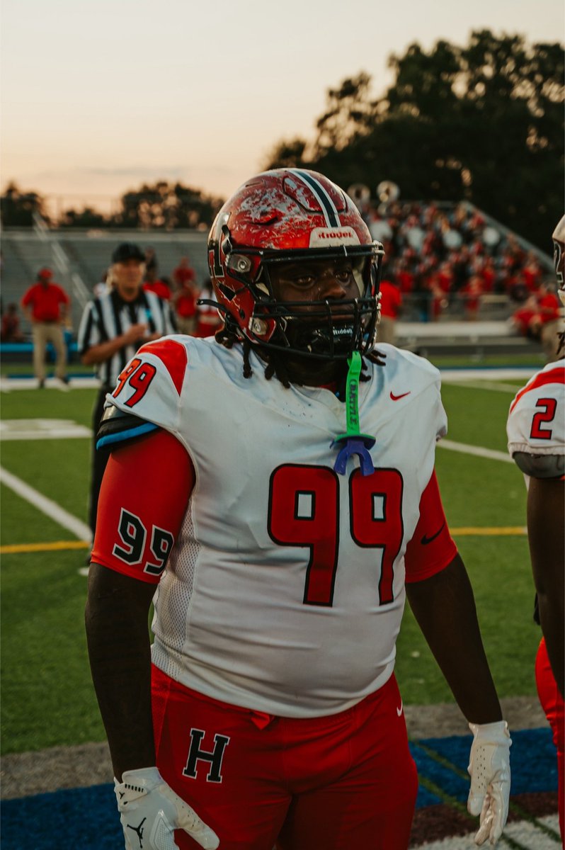 Check out my mid season film⚫️🔴#hhs <a href="/CoachHulk54/">Coach Hulk</a> <a href="/PrepRedzoneFL/">Prep Redzone Florida</a> 
<a href="/coachmorrison58/">Zach Morrison</a> 
hudl.com/v/2SkV7N