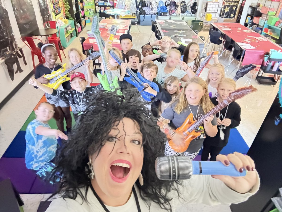 SCEMrsMelton's tweet photo. We’re having a rocking good time today! #SCEsoars #RockYourSchool https://t.co/a6uVbWF4QE