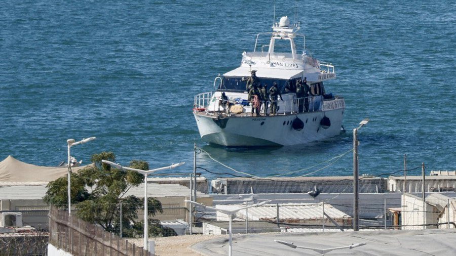 Ferhat10630's tweet photo. Küresel Sumud Filosu'nun Marinette gemisinin, #İsrail'li korsanlar tarafından basılmasından ve tüm mürettebatının kaçırılmasından kısa bir süre önceki son görüntüleri.

#FreeTheActivists #GlobalSumudFlotilla #FreePalestine #MyAgendaSumud https://t.co/rgfhrOS9Bu