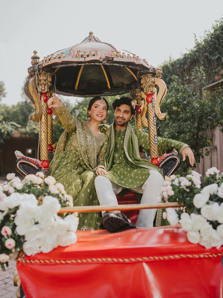TrinaKrishnatri's tweet photo. Muture admi with his immature kam umar ladki👀❤️

#DananeerMobeen #AhadRazaMir #MeemSeMohhabat https://t.co/6SYCRuQvcC