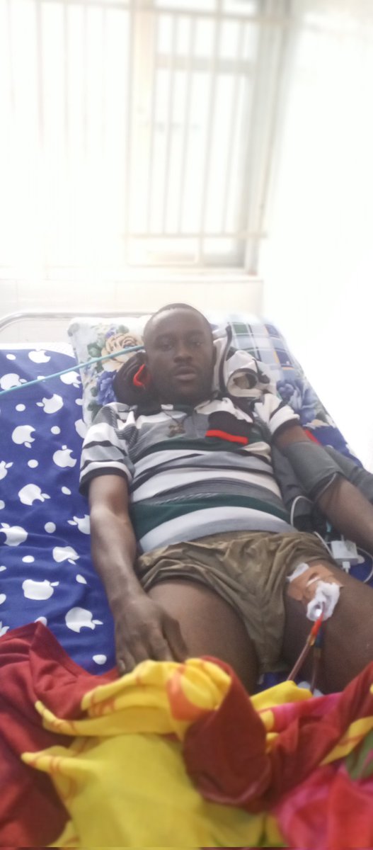 Dekings66's tweet photo. @Favsky_05 @asherkkine I am a kidney patient undergoing dialysis for over a month in a teaching hospital here in Enugu. Sir, a session of dialysis is 55k here and blood 30k . A gift of 100k will do so much for us because we are drained already. See my picture below and God bless u https://t.co/lbMasbHF9H