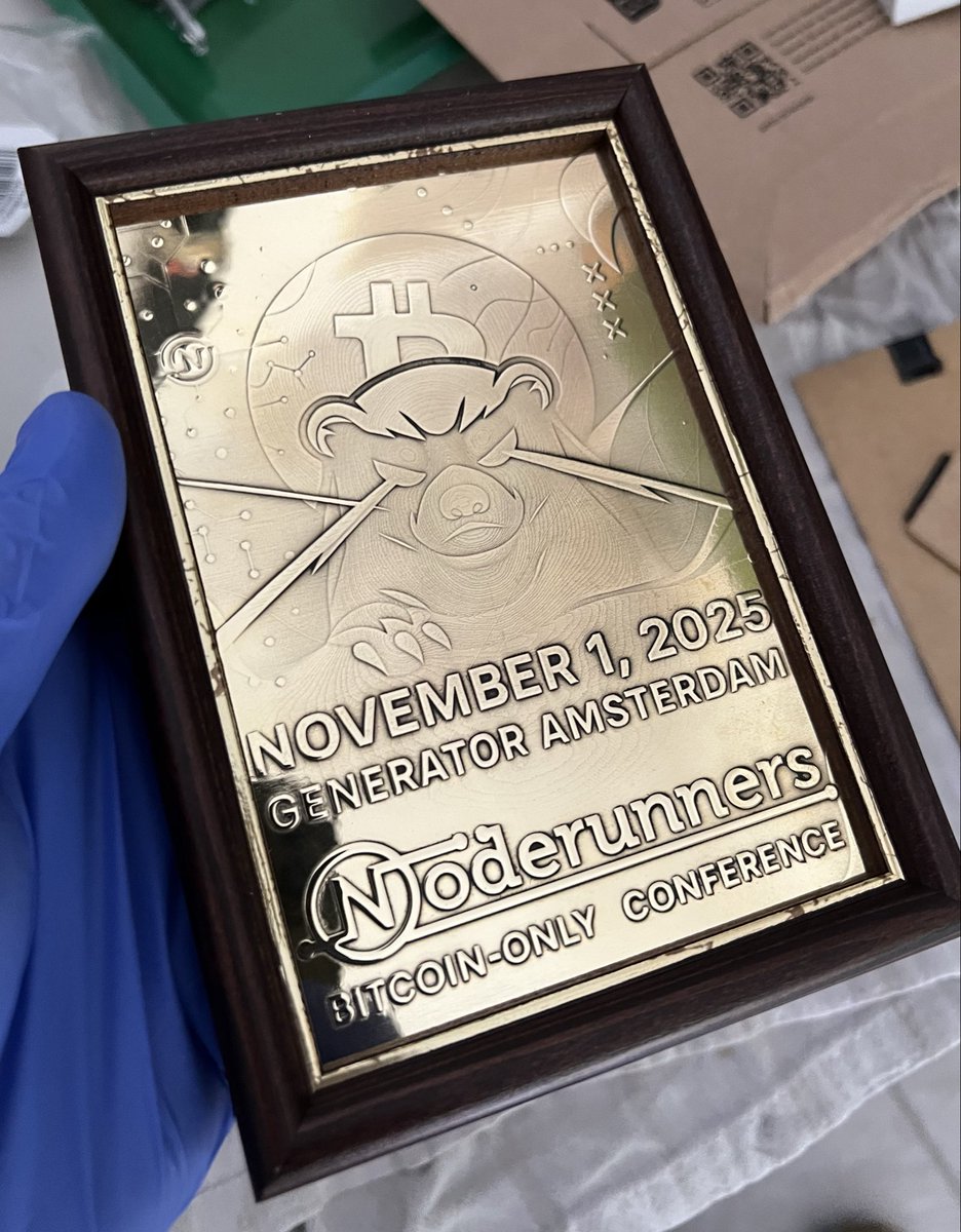 Hadaikum3D's tweet image. GM 🙋 Excited to send this piece to Amsterdam @NoderunnersNET Conference Soon!  🥳 🔥 @onthebrinkie #bitcoin #art #noderunners