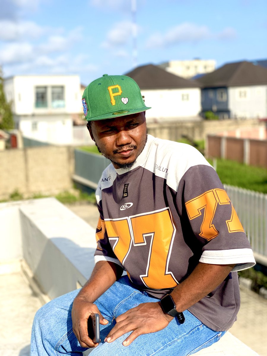 IAM_DJEQUALIZA's tweet image. Two birds with one stone, I&apos;ll kill both!!! 
#TGIF 🔥🔥🔥📌