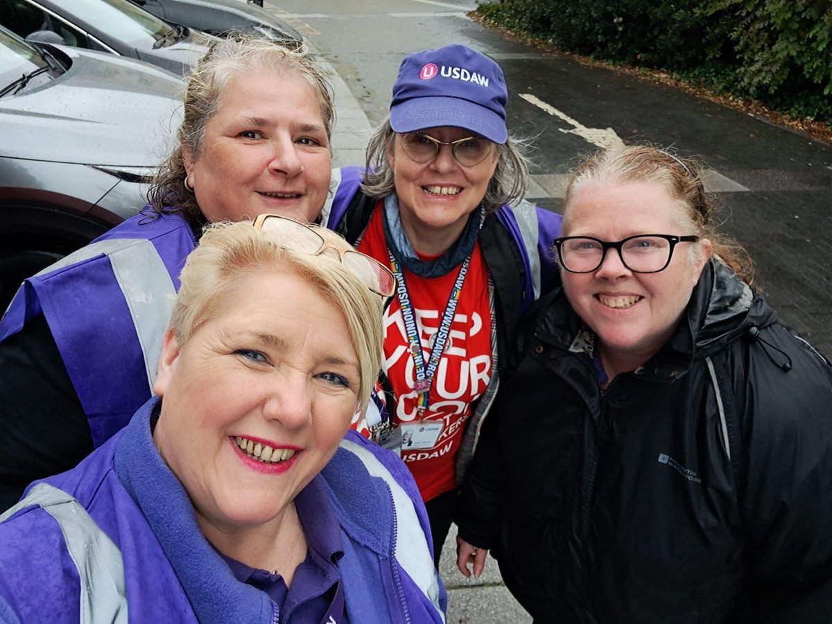Supporting our Academy 1 reps with a FFF Campaign in Worthing town centre supported by local MP Beccy Cooper. <a href="/UsdawUnion/">UsdawUnion</a> <a href="/JoanneGSUsdaw/">Joanne Thomas</a> <a href="/rabdonnelly2010/">Rab Donnelly</a> <a href="/UsdawSouthern/">USDAW Southern</a> <a href="/Mikeadamson7/">Michael adamson</a>