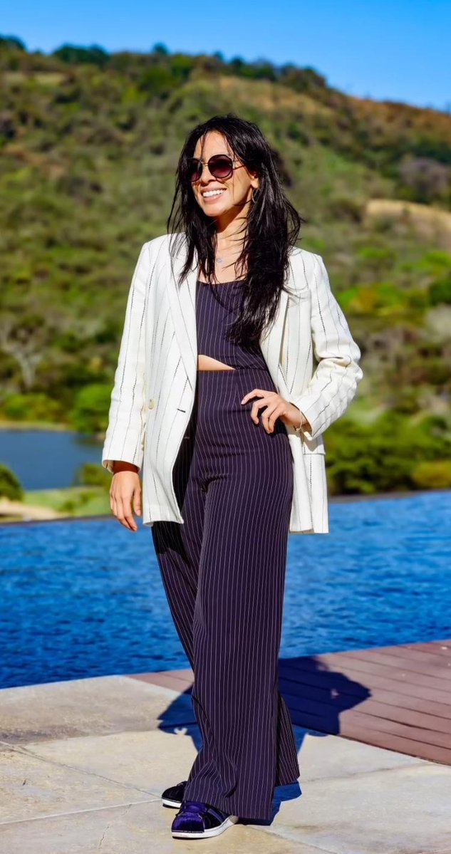Roberto Soriano (@robsoriano_sv) on Twitter photo Amigos la gente de Bukele ofrece mas material que los mismos de siempre, porque resultaron 10 veces peor.
Ya conocen a la mera <a href="/suecallejas/">Suecy Callejas Estrada</a>?
Con su pisto / con el tuyo Amigos la gente de Bukele ofrece mas material que los mismos de siempre, porque resultaron 10 veces peor.
Ya conocen a la mera <a href="/suecallejas/">Suecy Callejas Estrada</a>?
Con su pisto / con el tuyo