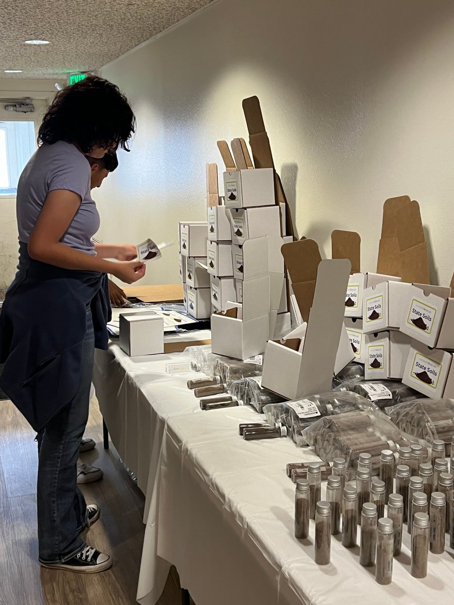 Haley, Melissa &amp; local students packed 200 Fertilizer Fun Boxes in Pocatello, ID! 📦 Now headed to classrooms nationwide to bring soil science &amp; plant nutrition to life. Big thanks to Simplot &amp; NFL Committee support!

#SoilScience #STEMeducation #MadePossibleByFertilizer