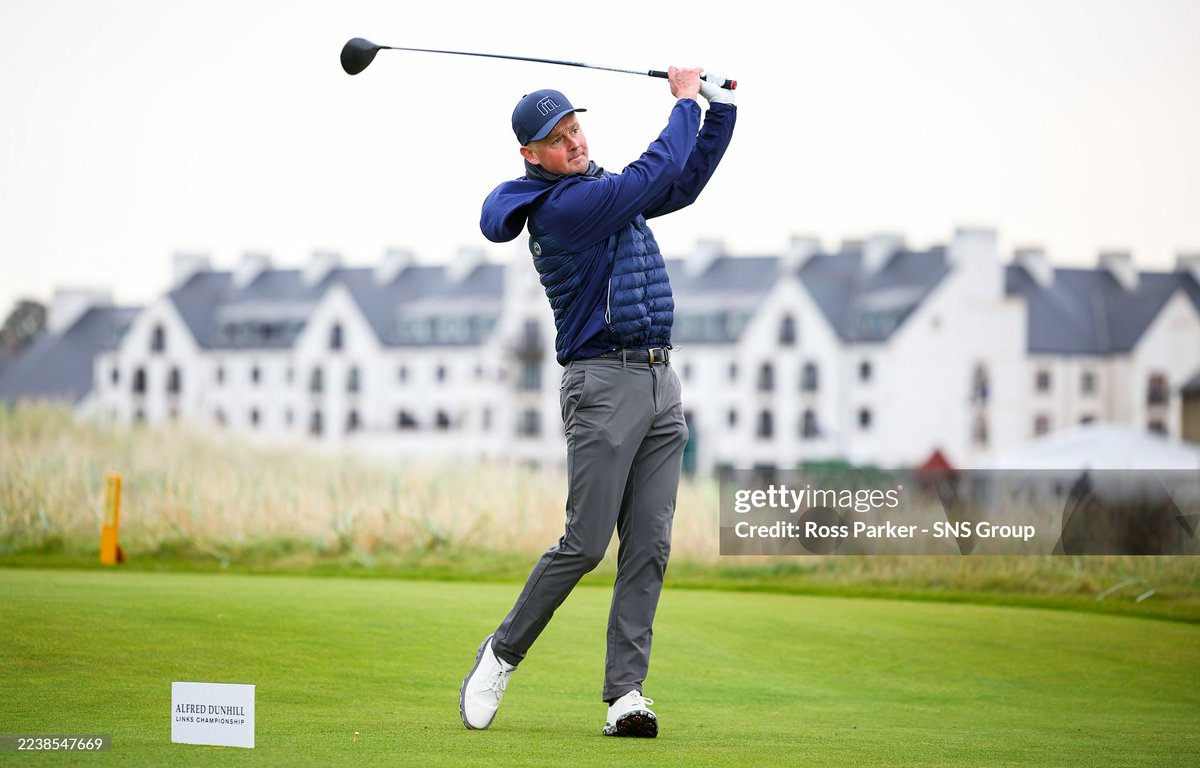 LyricallyTC's tweet photo. ⛳Tom Chaplin tees off on the second hole on day two of the Alfred Dunhill Links Championship 2025 at Carnoustie Golf Links, Scotland.
Today's elegant pictures!🏌‍♂️😊 https://t.co/FdS6d2MqH2