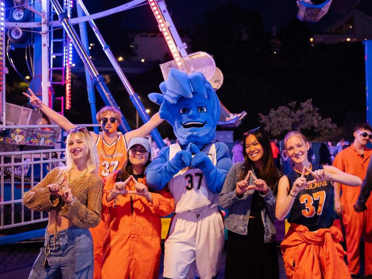 pepperdine's tweet photo. Don't you wish you were a WAVE??? #WavesWeekend https://t.co/Vxpdj9exsa