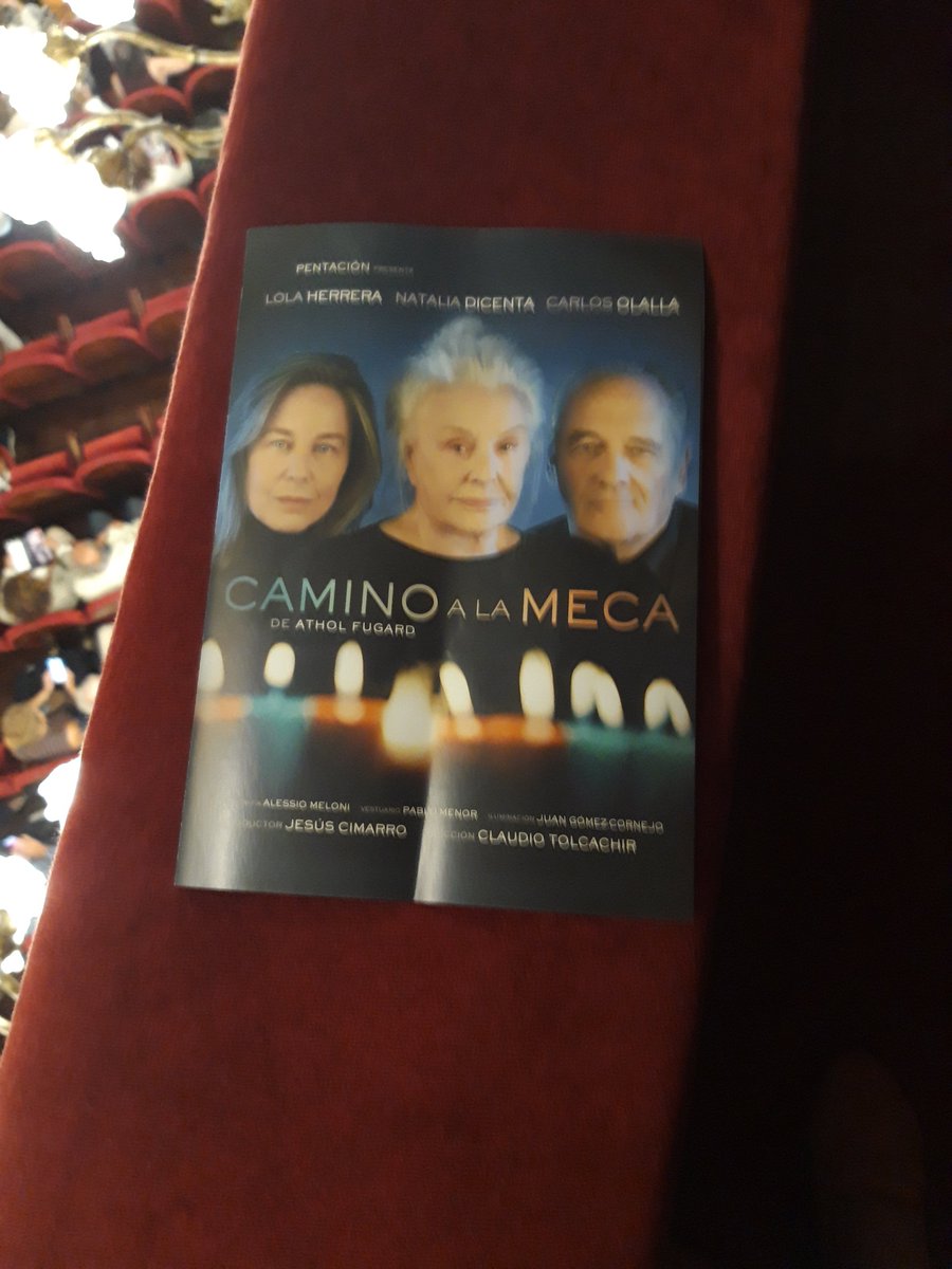En unos minutos #CaminoALaMeca de #AtholFugard  con #LolaHerrera #NataliaDicenta  y #CarlosOlalla  en el <a href="/TCalderonVLL/">Teatro Calderón</a>  

@_pentacion_

#TeatroEsVida 🎭