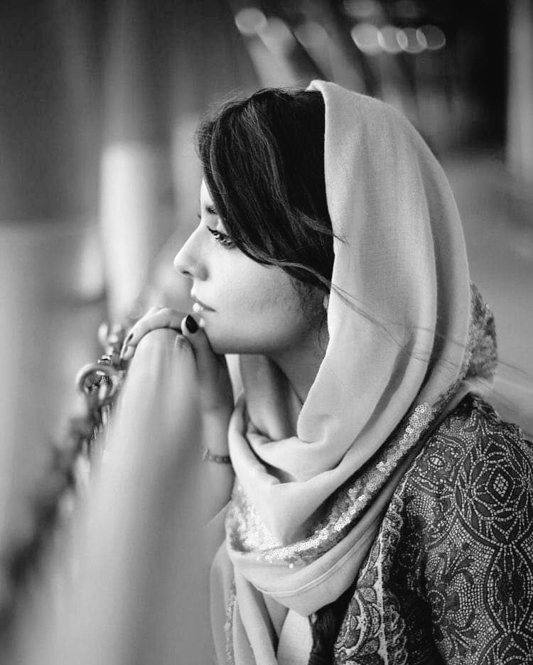 الهدوء و الوحده ،كلمات جميله لدرجة
 ان حروفها لا تحتوي على نقاط ...ـ

.
.

.

.

.