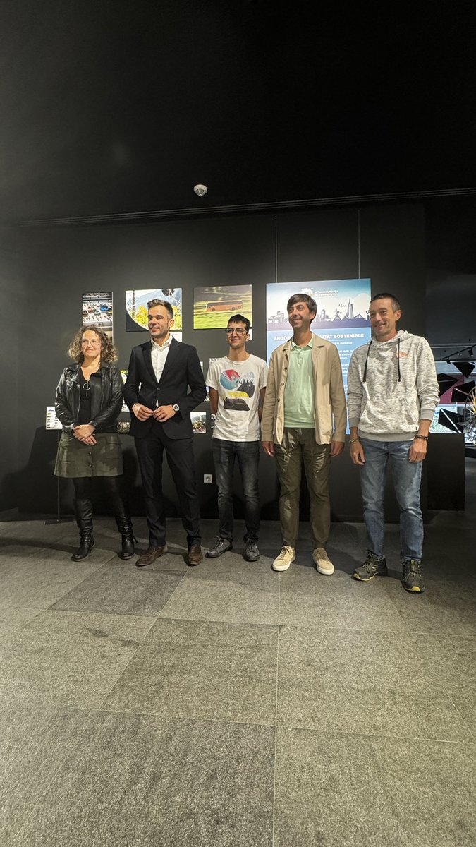 Inaugurada l’exposició del Concurs de fotografia “Andorra i la mobilitat sostenible” al BiciLab.

Enhorabona als guanyadors i gràcies a totes les persones que hi han participat i que han mostrat el seu punt de vista sobre la mobilitat sostenible.