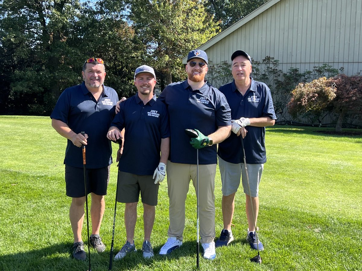 JPEUnion's tweet image. Team Joey Bail Bond poses for the camera on the 10th tee! ⁦@topstonegc⁩