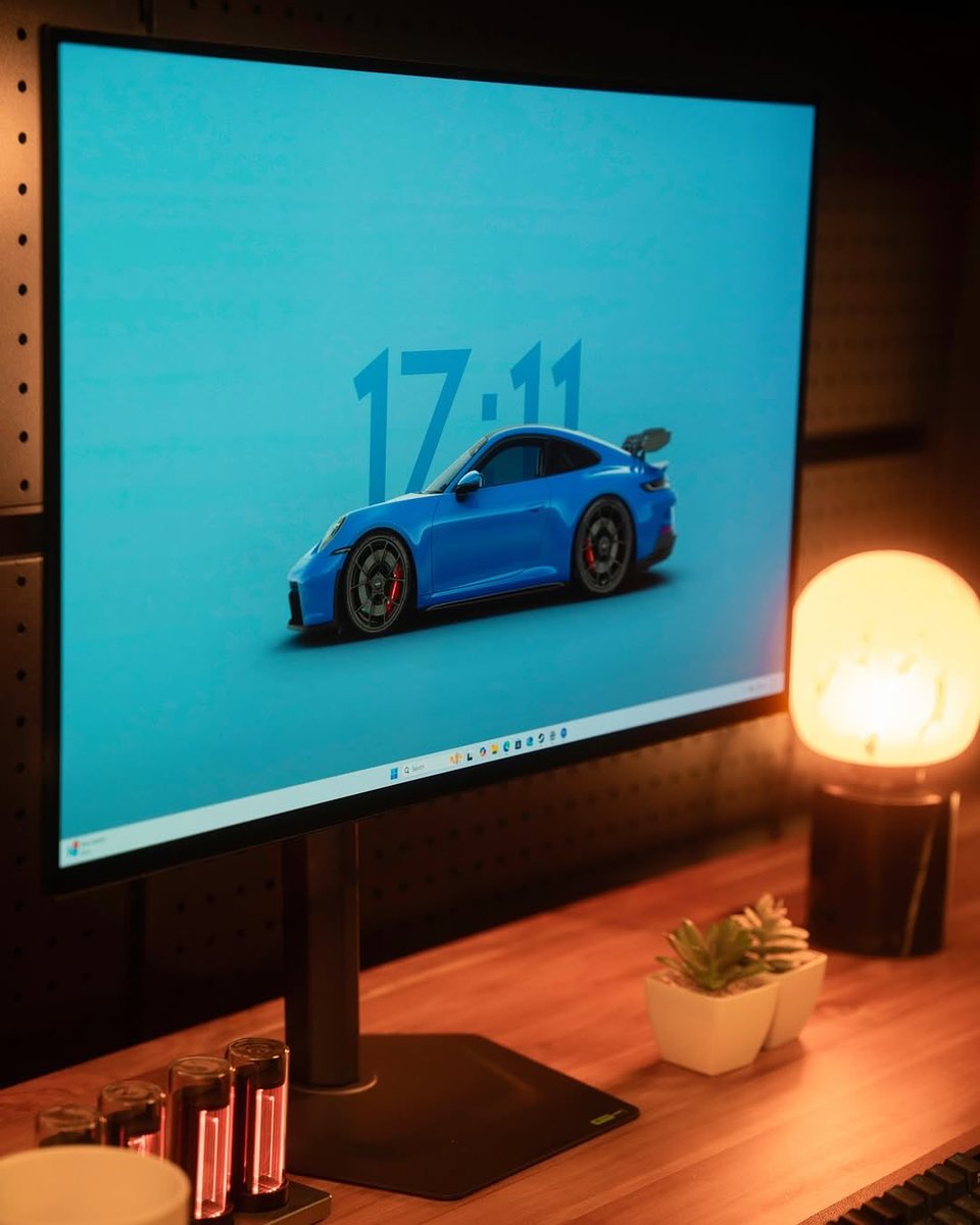 GIGABYTE_DE's tweet photo. GIGABYTE AORUS AERO GAMING POWER 😎
GIGABYTE MO27Q28G Gaming Monitor
Dank an 💘🛠📸🎥💻: @ aorus_sg
#GIGABYTE #custompc #pcgaming #aorus #pcmr #graphicscard #pchardware #MO27Q28G #OLEDGaming #1440p #EsportsReady https://t.co/YOwK1C9K8o