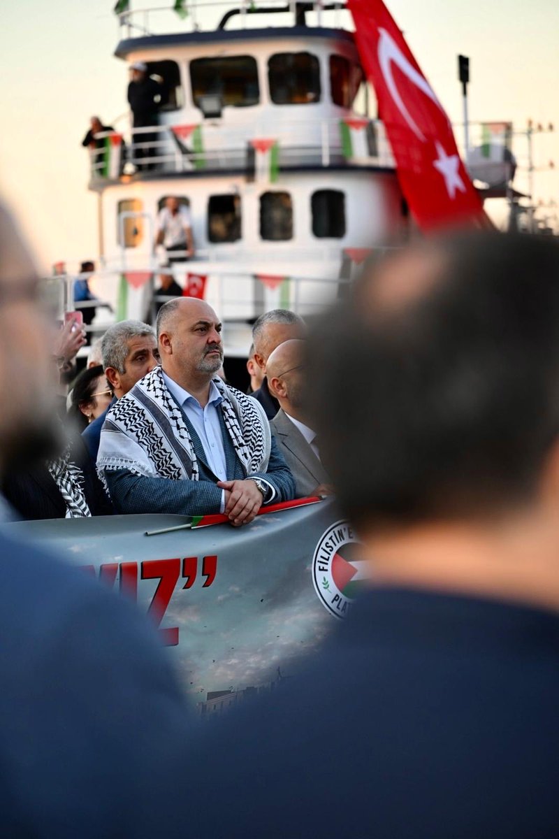 mtbhdrylmz's tweet photo. Gazze’ye insani yardım ulaştırmak için yola çıkan Sumud Filosu’na destek verdik.
Vicdanımızın, inancımızın ve kardeşlik bağımızın gereği olarak Filistinli kardeşlerimizin yanında olduğumuzu bir kez daha gösterdik.⤵️ https://t.co/xWp22dyNu2