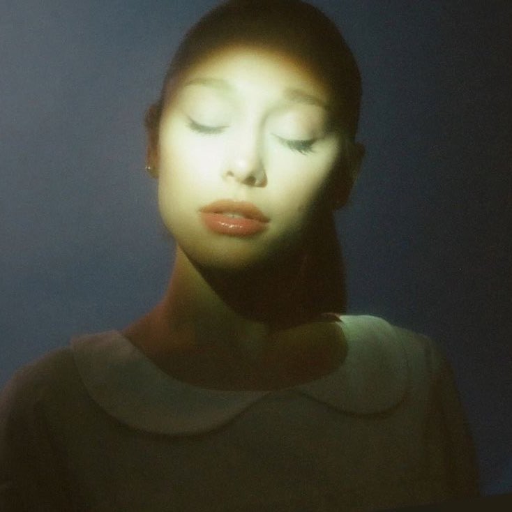 Ariana Grande Charts tweet media