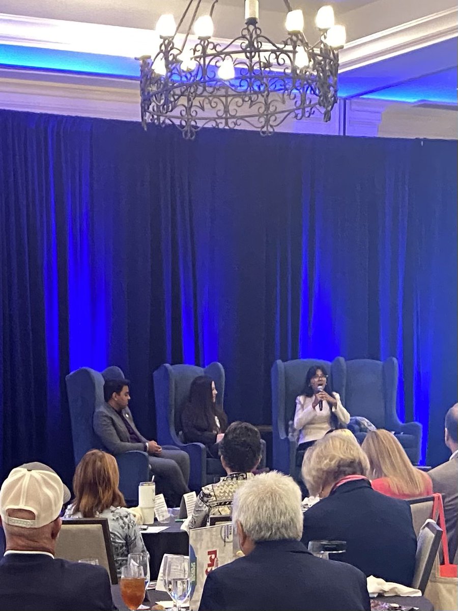 Florinda Bernal tweet media