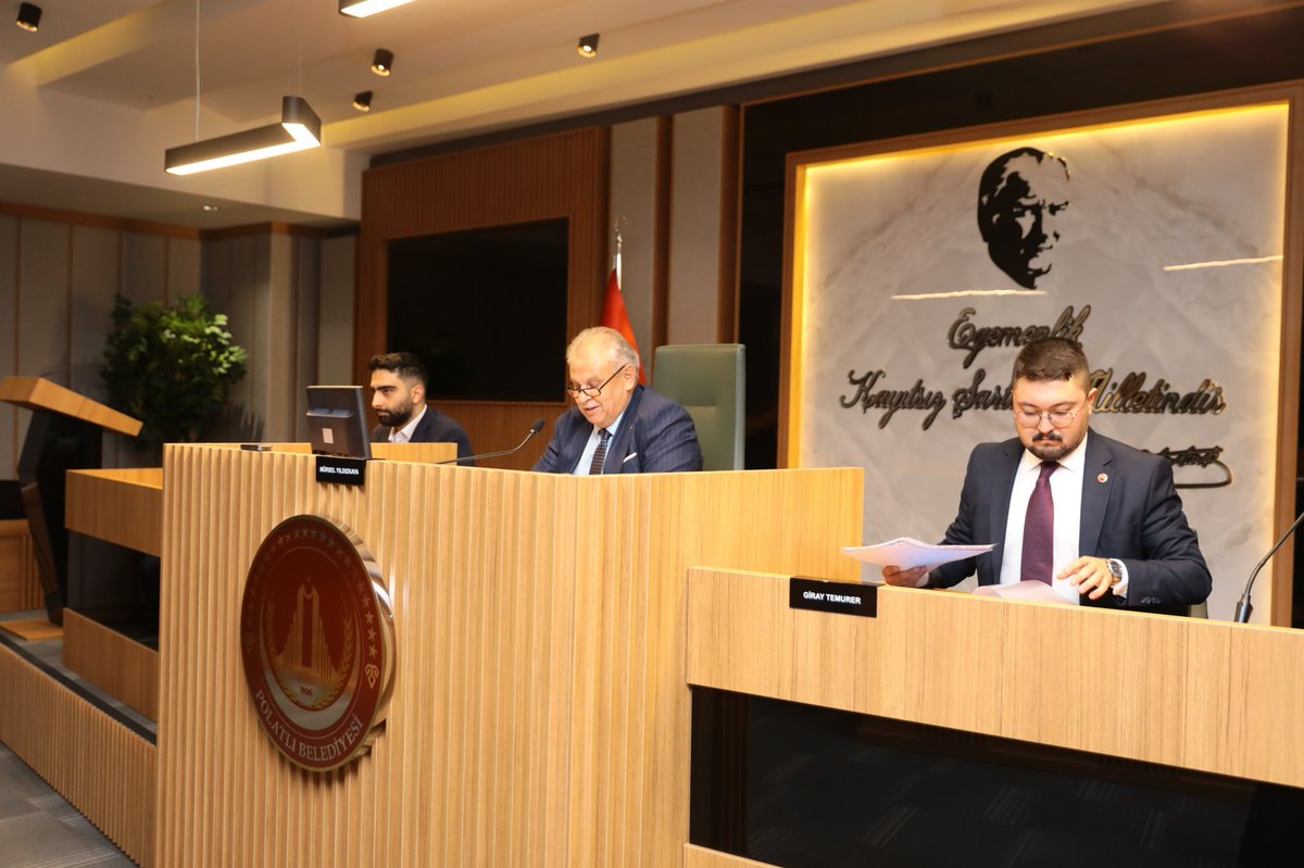 PolatliC's tweet photo. İlçe Başkanımız Melih Çınar öncülüğünde, yeni ilçe yönetimimizle birlikte CHP Polatlı Meclis Grubumuzu ziyaret ettik.

Misafirperverlikleri için Belediye Başkanımız Mürsel Yıldızkaya’ya ve değerli meclis üyelerimize teşekkür ederiz. 

#CHP #Polatlı #BirlikteGüçlüyüz https://t.co/RWD0jjdgir