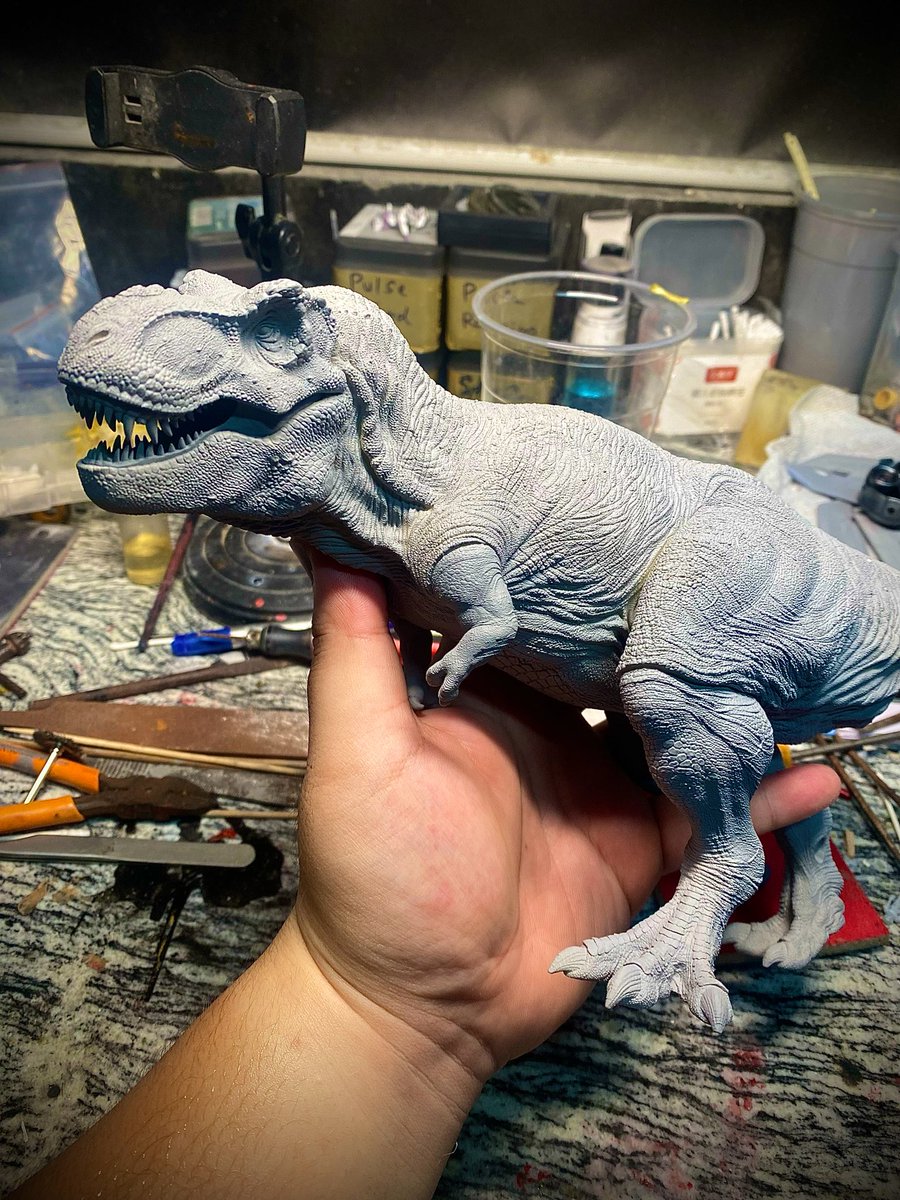 ThaoTran26348's tweet photo. Finishing molds and excellent quality castings. Everything is ready for the next step. 
#JurassicWorldRebirth #JurassicWorld #jurassicpark #tyrannosaurus https://t.co/NaBpkQ6I0d