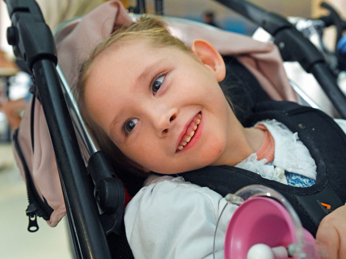 tyhafan's tweet image. It’s #WorldSmileDay! And we’re sharing these beautiful smiles from Savanah-Bleu, Alice, Patrick, Alice, and Liwsi 💚 Precious moments like these are only possible because of your kindness and generosity. Thank you 🥰