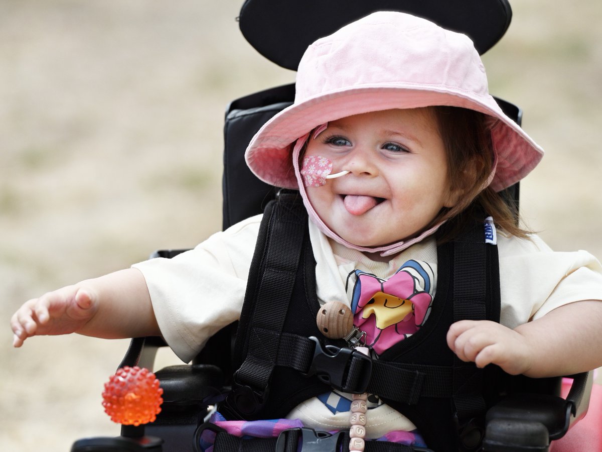 tyhafan's tweet image. It’s #WorldSmileDay! And we’re sharing these beautiful smiles from Savanah-Bleu, Alice, Patrick, Alice, and Liwsi 💚 Precious moments like these are only possible because of your kindness and generosity. Thank you 🥰