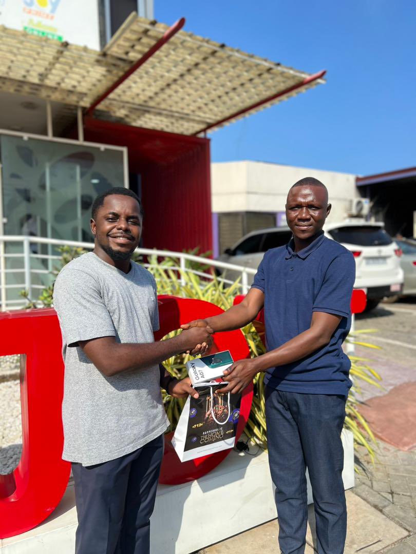 JoySportsGH's tweet photo. #JoyUCL commentary predict and win

Congratulations to Kojo Nyame, who stopped by to pick up his brand-new Samsung Galaxy A07, courtesy of @luckiestafrica *712#.

There are more exciting things coming your way. #JoySports https://t.co/n7FtypVZO3
