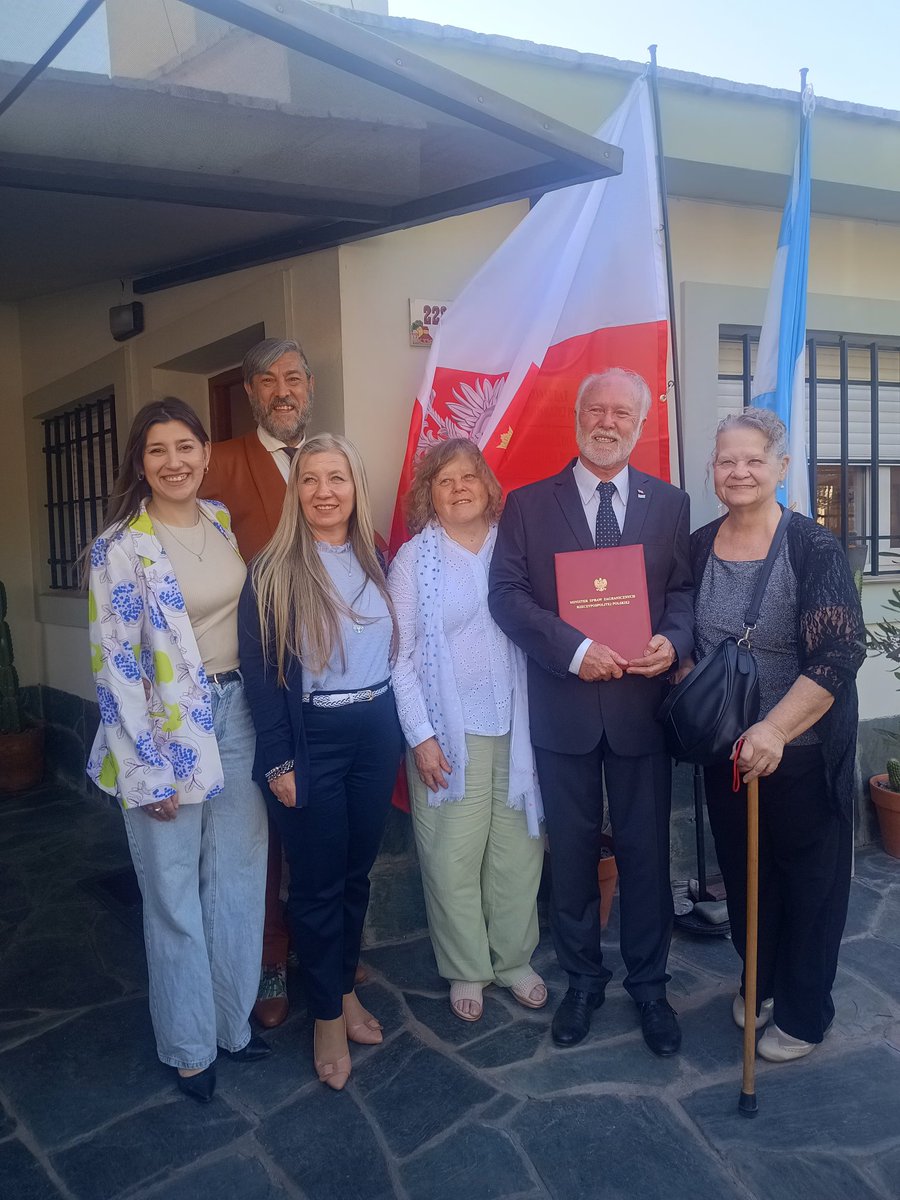 NowaPolonia's tweet photo. 🎖Apertura oficial del Consulado Honorario de la República de Polonia en #Córdoba🇵🇱
#Argentina #Polska #Polonia
@PLenArgentina @WspolnotaPolska @PolskiSenat @prezydentpl @PremierRP @MartinLlaryora @Passeriniok @JavierPretto @Infocolectivid1 @Polska https://t.co/h4oNT6oFdY