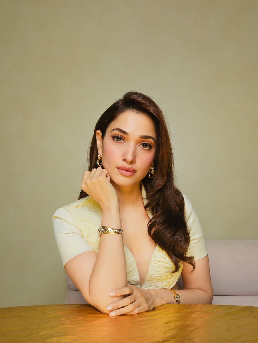 TeamTamannaah's tweet image. Scintillating Beauty @tamannaahspeaks 💛💫✨

All About #Filmfare Press Conference Today!

Back To Paiya, Ayan Golden Days 💛💫😍

#Tamannaah | #TamannaahBhatia