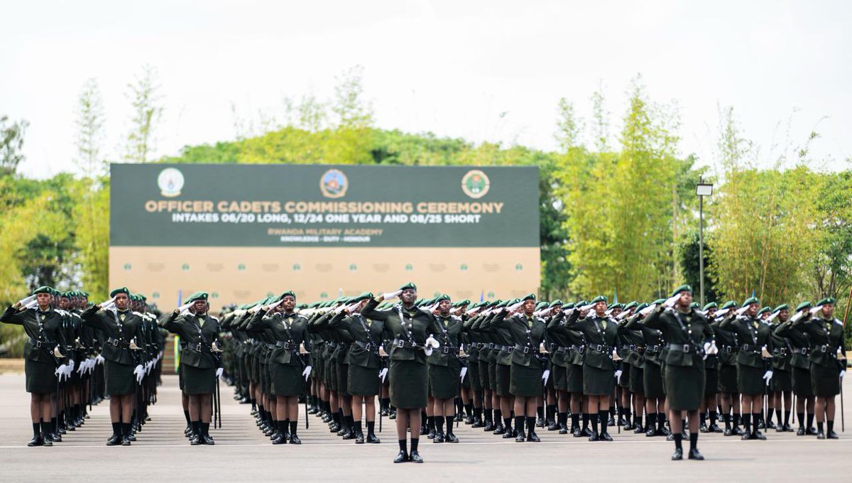 Inkotanyi_600's tweet image. The beauty of discipline in our RDF sisters at Gako today is inspiring! Thank you @PaulKagame, First Lady Jeannette Kagame, &amp;amp; Rwandan govt for paving the way for women in leadership &amp;amp; military. @onduhungirehe @YolandeMakolo @antoine_anfre
@ali_naka

#WomenInPower #RwandaStrong