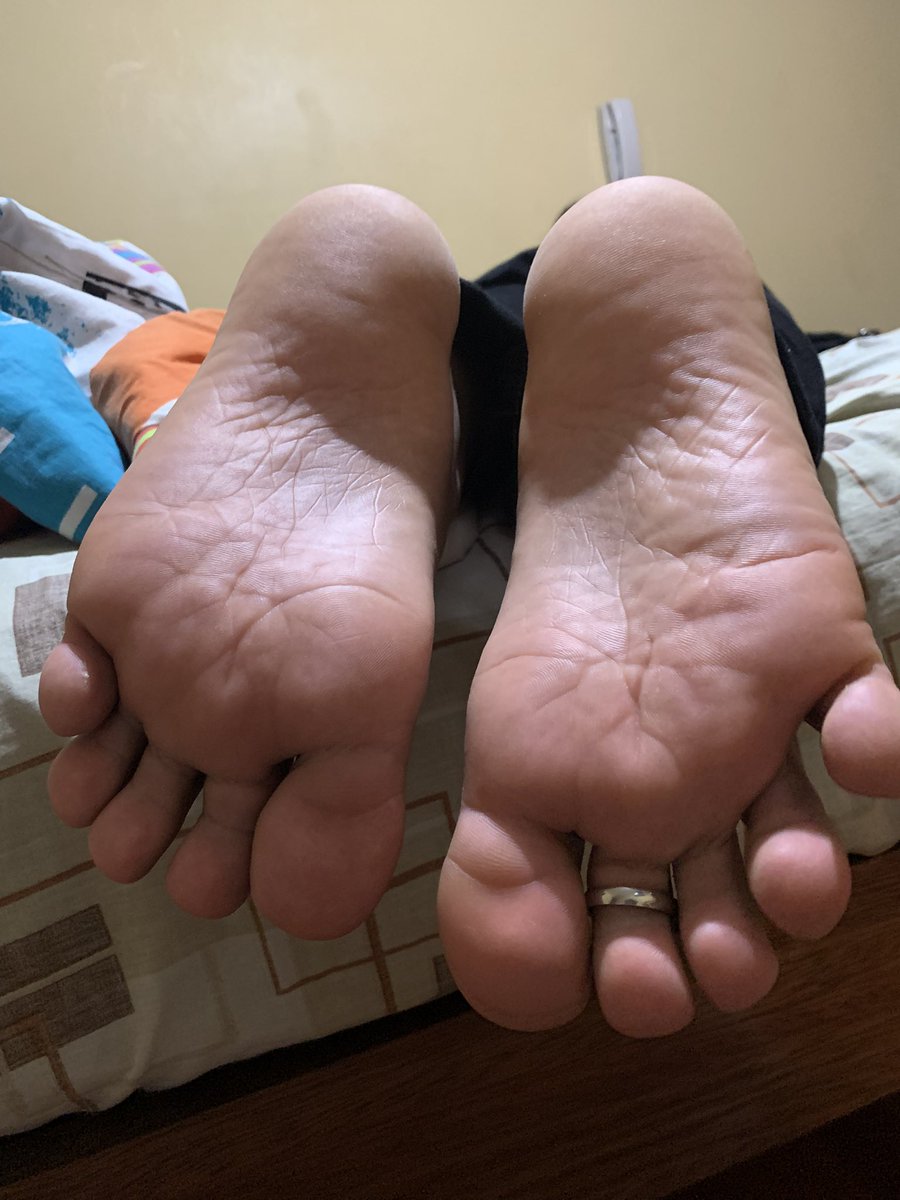 woolis chicos~
dejare mis patitas por aqui antes que me olvide jeje beshitos 💖