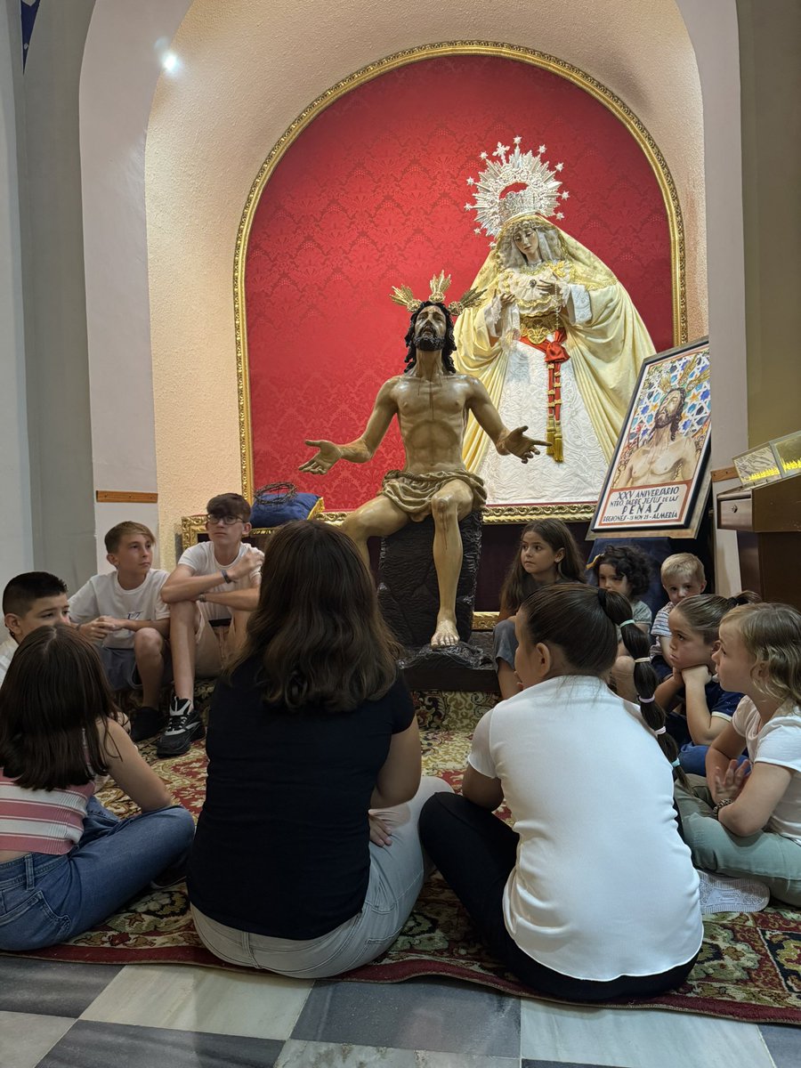 👦👧 En estos momentos, se está desarrollando el acto «Dejad que los niños se acerquen a mí»

Los niños y niñas de la parroquia están conociendo de cerca a Nuestro Padre Jesús de las Penas y la historia de sus 25 años ⭐️