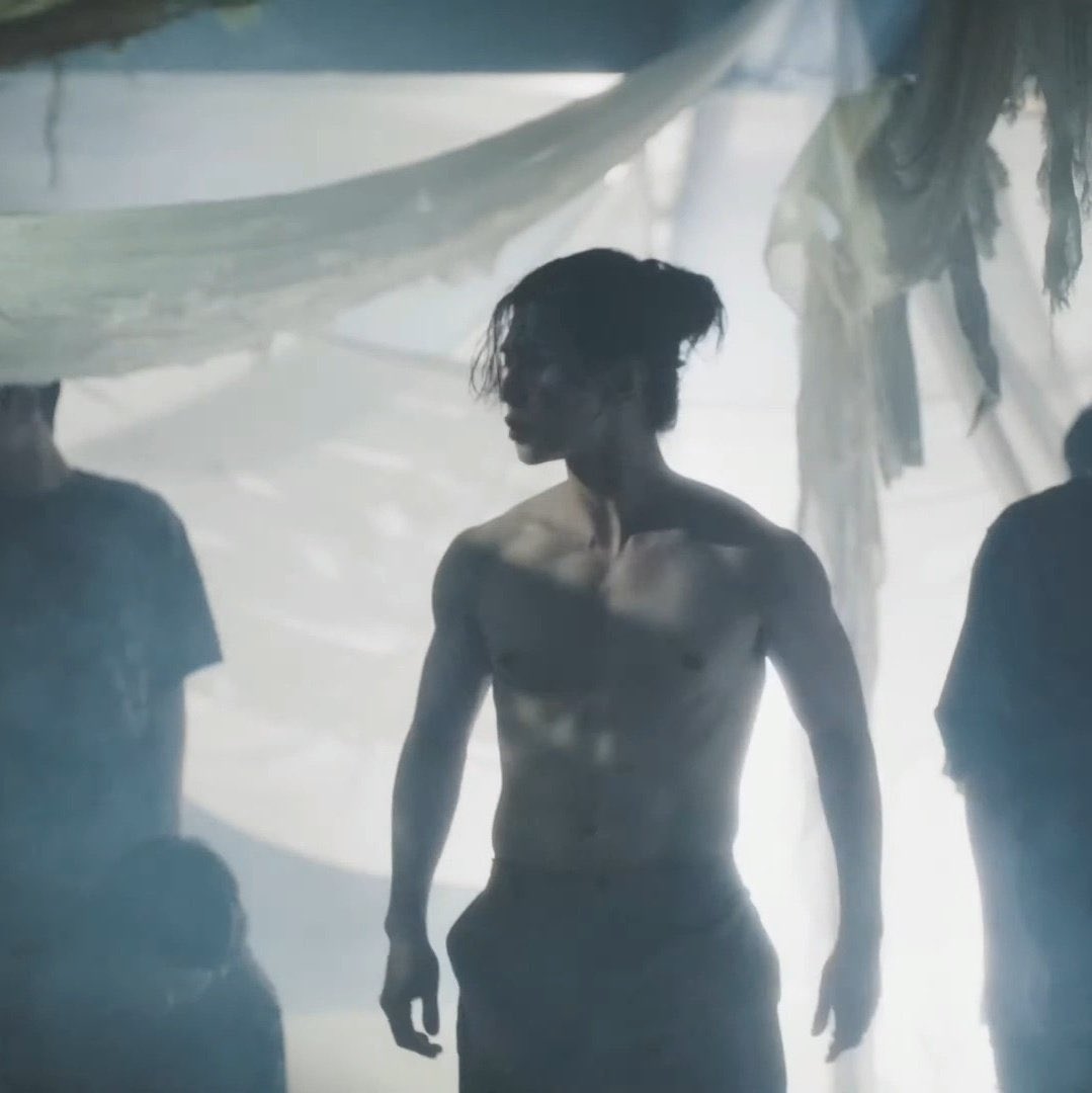 stan2manygroups's tweet image. I FALL ASLEEP EARLY AND WAKE UP TO MY 2 ULTS ASSAULTING ME 😭😭😭