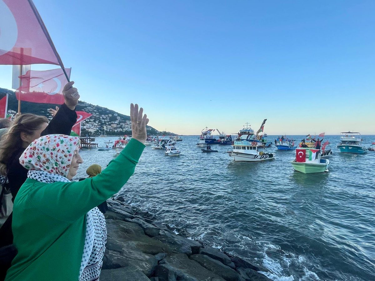 📍ORDU
Mazlumun yanında, adaletin izinde…
Gazze’ye insani yardım ulaştırmak üzere yola çıkan Sumud Filosuna destek olmak için Ordu’da düzenlenen anlamlı programa biz de gönülden katıldık.

#Gazze
#SumudForGaza
#FilistinİçinBirlikte
#OrduGazzeİçin