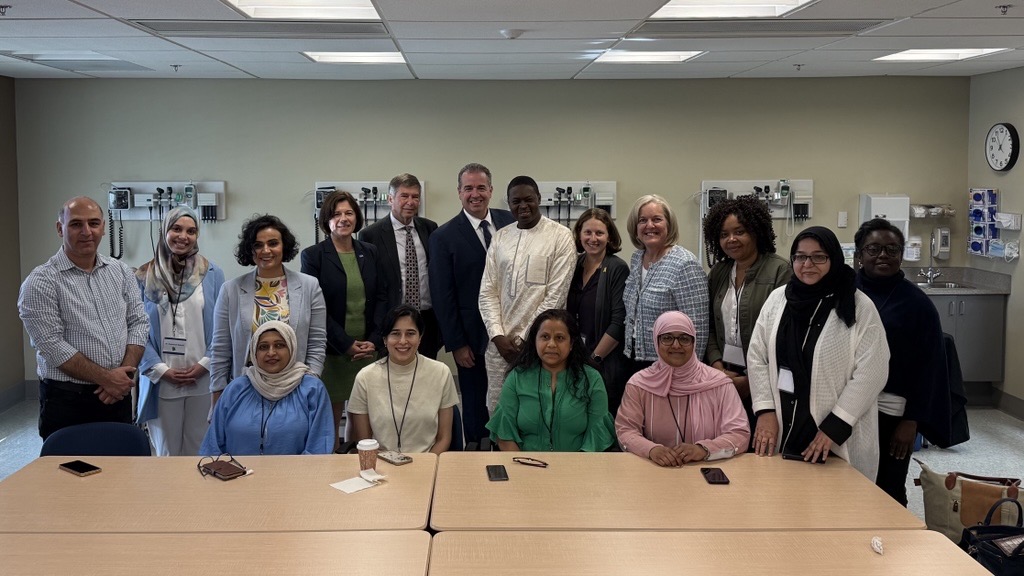 Alors que nous travaillons pour nous assurer que tous les gens du Nouveau-Brunswick ont accès aux soins de santé au moment et à l’endroit où ils en ont besoin, nous renforçons notre soutien à l’enseignement de la médecine au Centre de formation médicale du Nouveau-Brunswick.