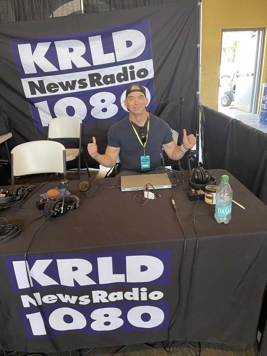 Holding down the fort! <a href="/StateFairOfTX/">State Fair of Texas</a> <a href="/KRLD/">1080 KRLD</a>