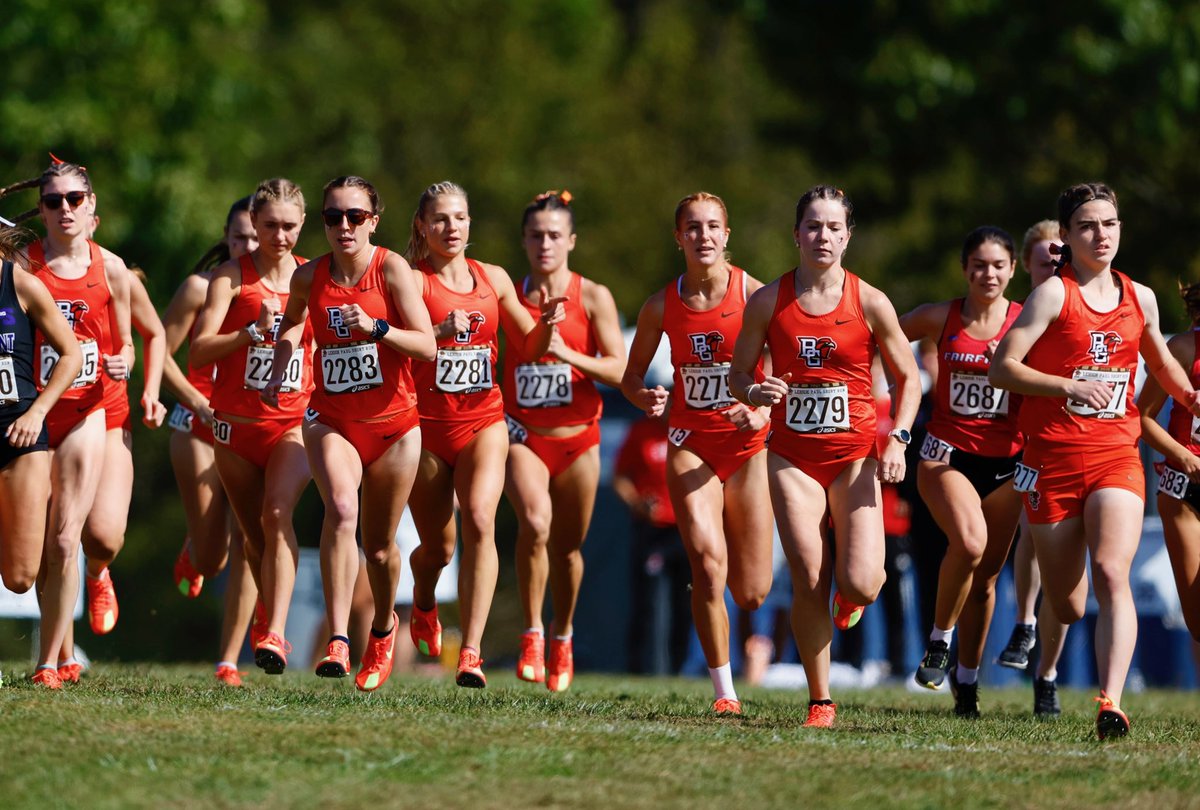 BGSUXCTF's tweet photo. 𝗙𝗜𝗡𝗜𝗦𝗛𝗜𝗡𝗚 𝗦𝗧𝗥𝗢𝗡𝗚‼️

The women’s team finishes 7th, with 246 points, in a field of 40 at Paul Short! 

#AyZiggy 🟠🟤🦅 https://t.co/S5gUQuD0in