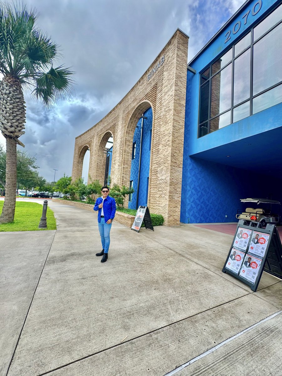 Un gusto asistir al #VIPIdeaLab en #UTRGV, explorando con design thinking ideas sostenibles como la de un festival sustentable. 🌎✨
Gracias a la Dra. Sylvia Robles por su visión e inspiración.

#Matamoros #Brownsville