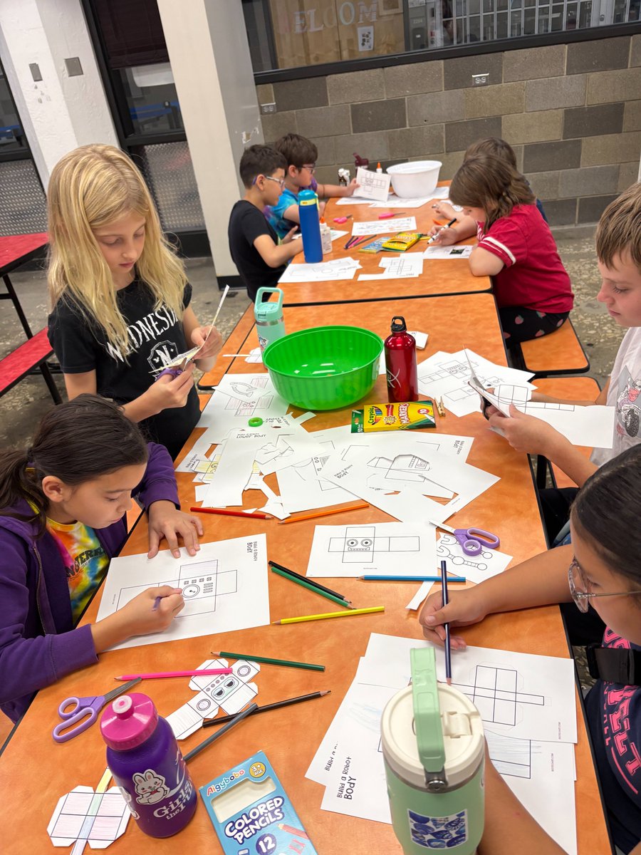 DMPSCommunityEd's tweet image. 🌟 Hands-on learning on non-school days!
Students dove into TigerLily STEM activities—building glowing model cities &amp;amp; exploring the world of 3D printing. 🏙️✨
Thank you to TigerLily for bringing creativity, engineering, &amp;amp; innovation to life! 💡🔧

#STEM