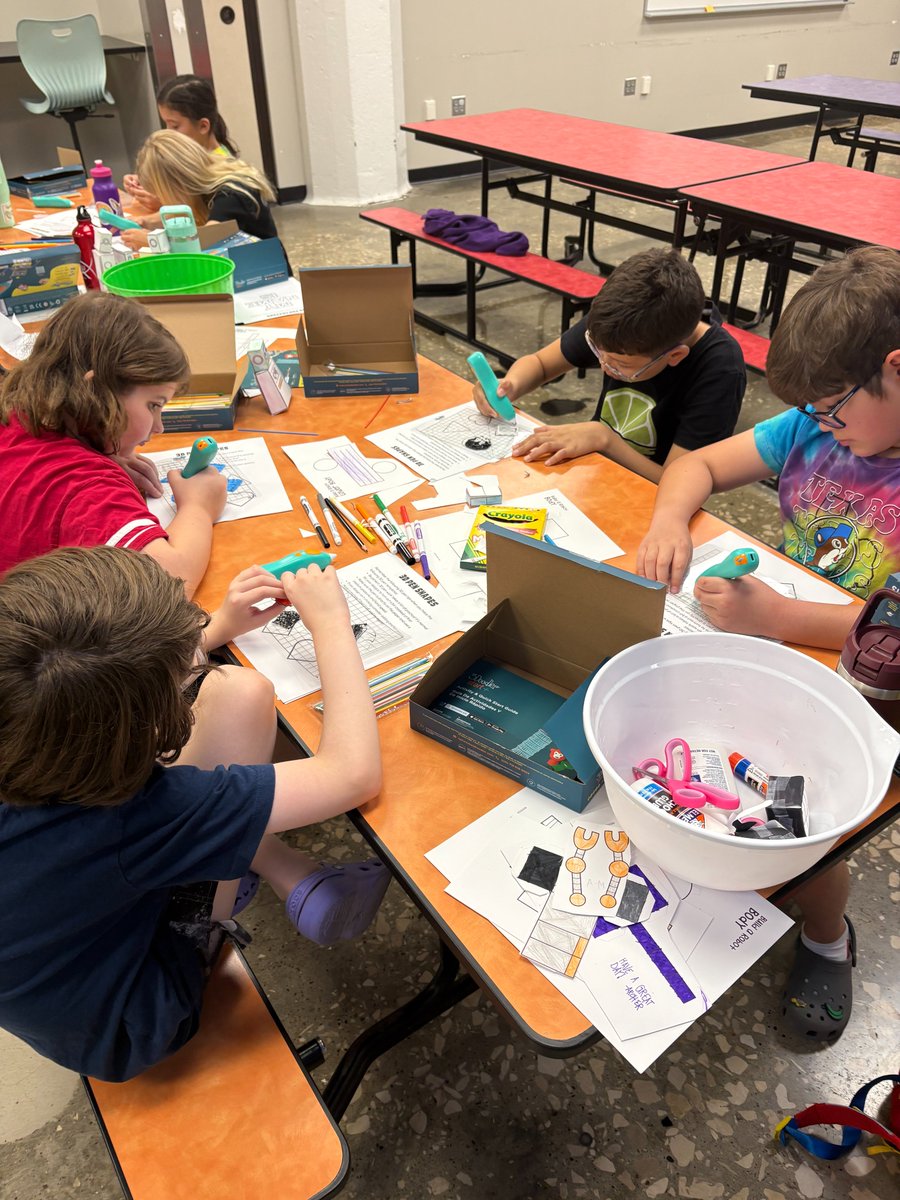 DMPSCommunityEd's tweet image. 🌟 Hands-on learning on non-school days!
Students dove into TigerLily STEM activities—building glowing model cities &amp;amp; exploring the world of 3D printing. 🏙️✨
Thank you to TigerLily for bringing creativity, engineering, &amp;amp; innovation to life! 💡🔧

#STEM