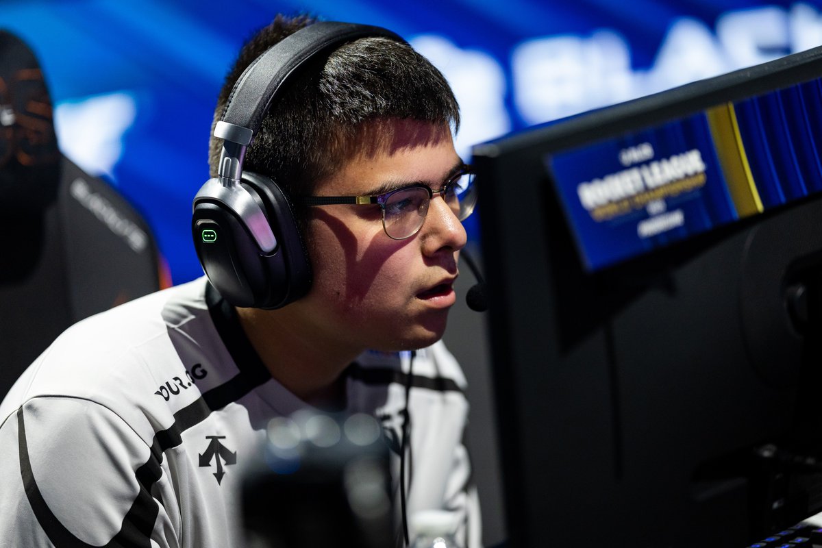 ShiftRLE's tweet image. Cheese, Sosa, and Frosty are a possible trio for the 2026 #RLCS Season.
Cheese is a restricted Free Agent and requires a buy out to round out the squad.
@achilles_XF
