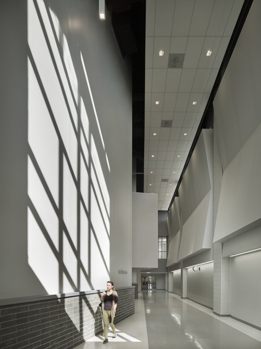 NewJerseySDA's tweet image. FACILITY FRIDAYS! Today we take a look back at the Phillipsburg High School that opened to students in 2016. The new, 330,000 square-foot facility was designed to educate 2,170 students in grades 9 through 12. #NJSDA #NJSchools #PhillipsburgNJ