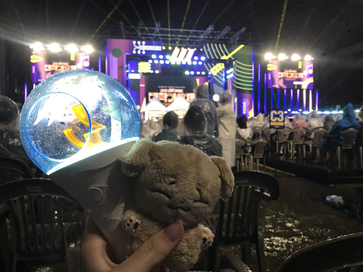 dnemxmsl's tweet photo. 오늘 조승연 첫 실물 영접이었고…
드라우닝 1절만 부른 건 아쉬웠지만
커버도 너무 잘했고 라이브 최고였어🥺🫶
끝까지 무즈들 걱정해준 천사기니얌 https://t.co/t2ONVWHNsX