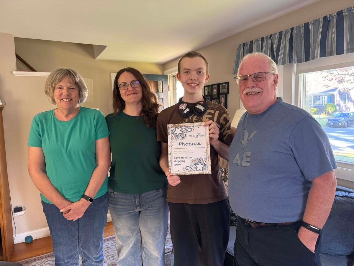 📣Good News Alert: Phoenix’s wish for a Gaming Station Shopping Spree is coming true! ✨ #FeelGoodFriday