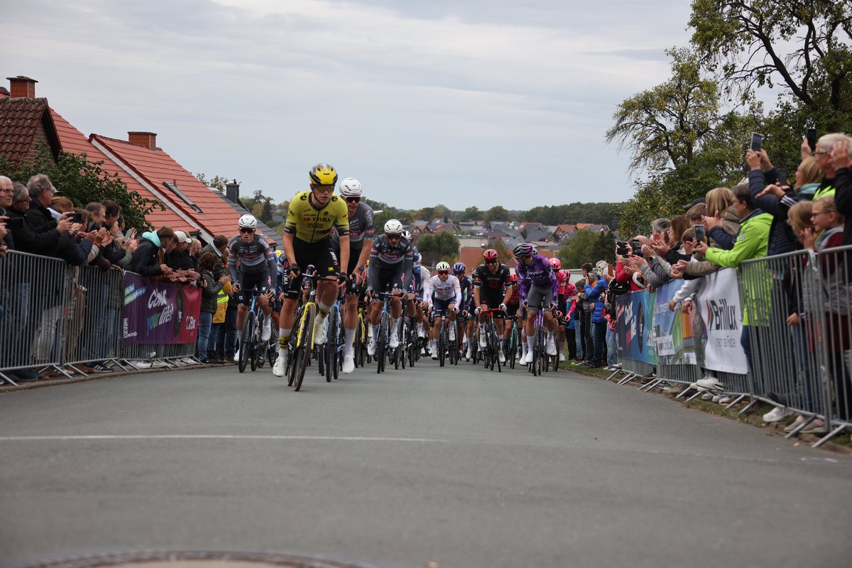 🇩🇪 #MuensterlandGiro

Part of our WorldTeam in Germany today: Mikal Grimstad Uglehus &amp; Jed Smithson! 🐝

Our youngest Bees are making some big steps. 📈
