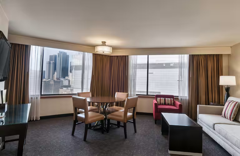 Treat yourself to a stay that gives back. Book our "Experience the Stay" package and enjoy up to $100/night in on-property credit, premium WiFi, early check-in, late check-out, and more! 🛏️✨

Book your stay at DoubleTree By Hilton Los Angeles Downtown today!