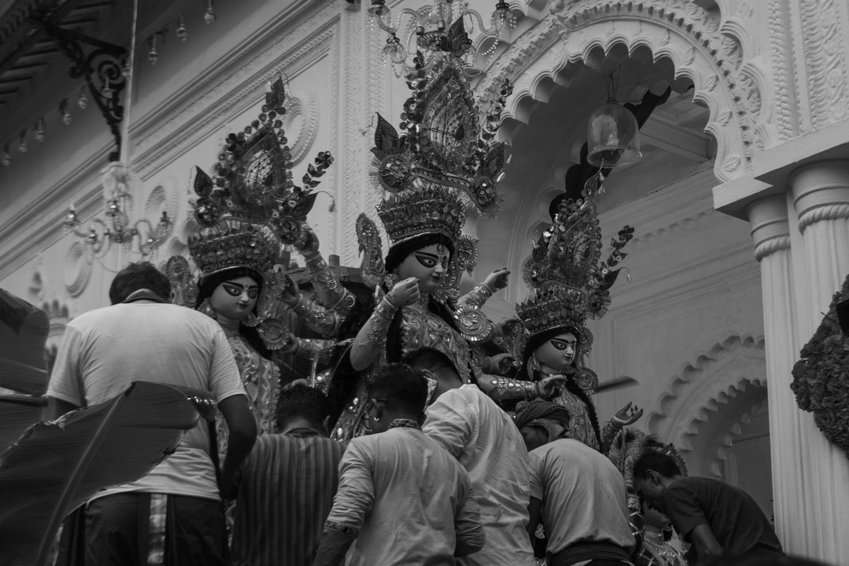 PriyadharshanS's tweet photo. দুর্গাপূজা
#DurgaPuja #Kolkata https://t.co/Njy9EpLcbT