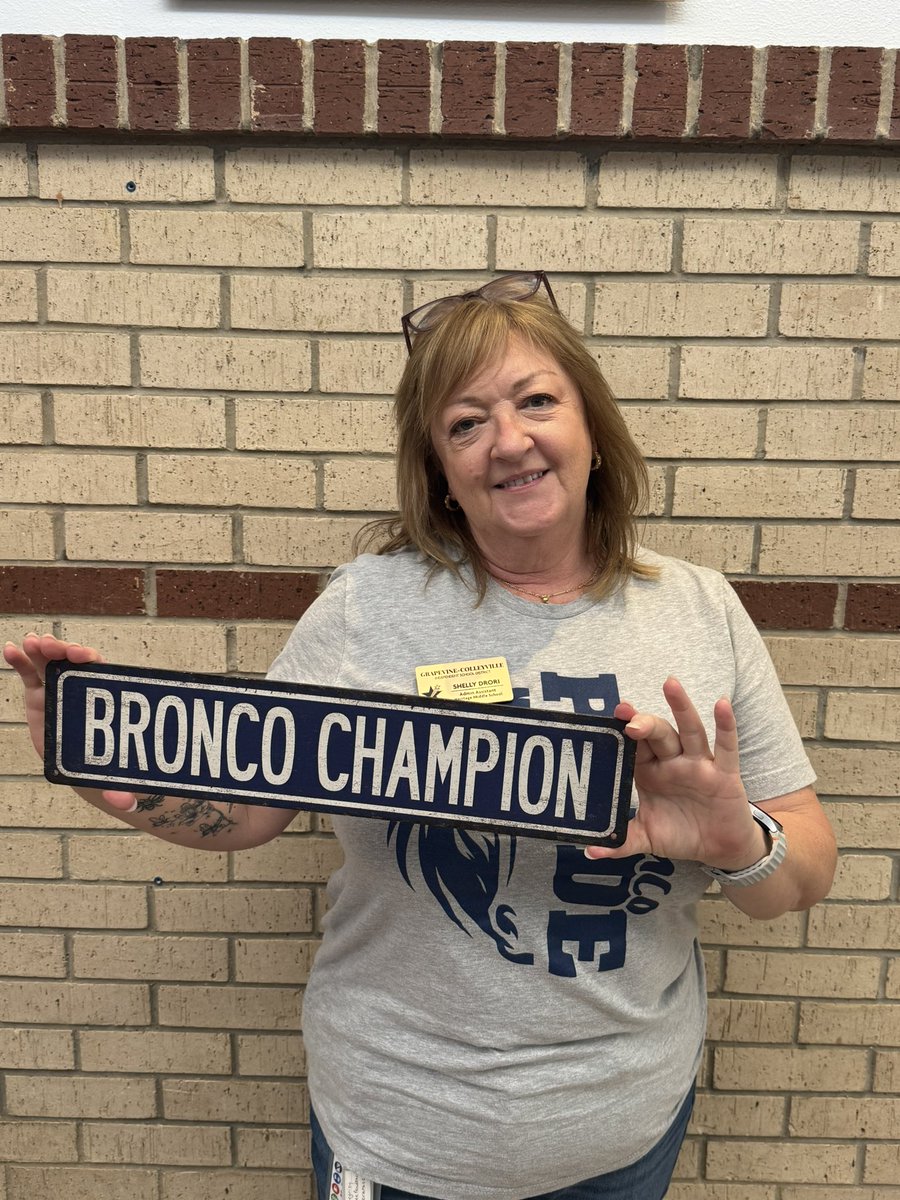 Congrats to Bronco Champion of the Week, Shelly Drori! Shelly is new to her role and to HMS, and she is doing an amazing job! We are so glad she joined us at HMS this year as the Administrative Assistant to the Principal. 💙💛 <a href="/HeritageBroncos/">Heritage Broncos</a> #BroncoChampions