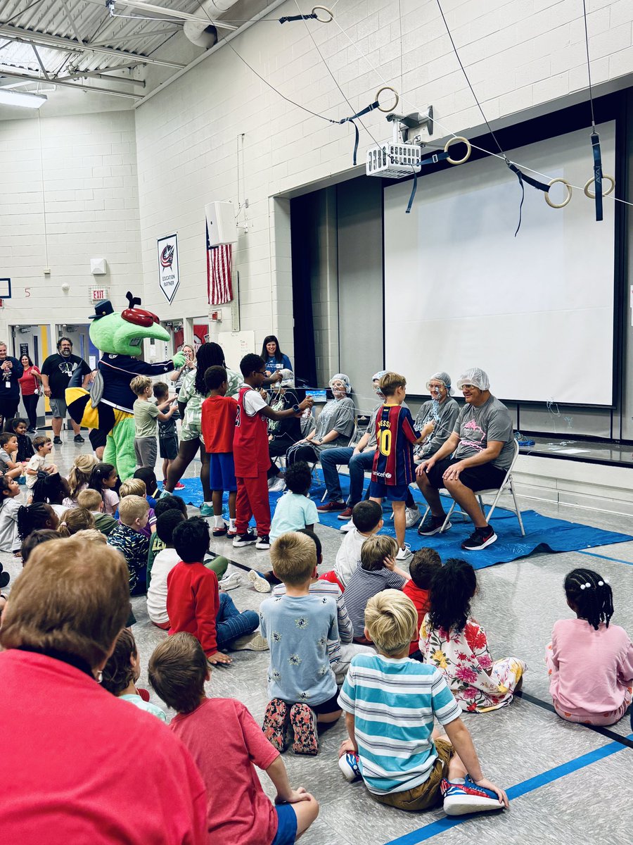 Big day for <a href="/WoParkSharks/">Worthington Park Elementary School</a>! 🦈 Tressel Fitness Challenge in PE + an awesome Walk-A-Thon celebration assembly with Stinger! #itsworthit #friyay
