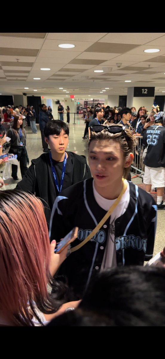 iansdancer's tweet photo. SCREAMING CRYING THROWING UP little does he know he means the world to me ☹️🫶🏻 #TXT_TOUR_ACTTOMORROW #TXT_IN_NEWARK #TXTSENDOFF #YEONJUN https://t.co/EXTynyp859
