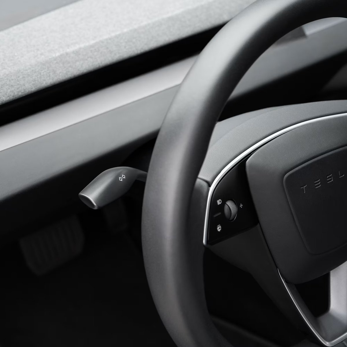 Adrian Smrček tweet media